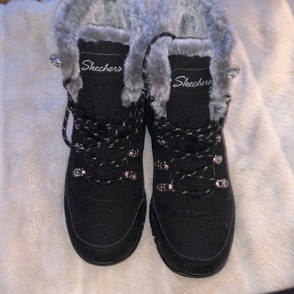 Sketchers Winter boots - Picture 3 of 8